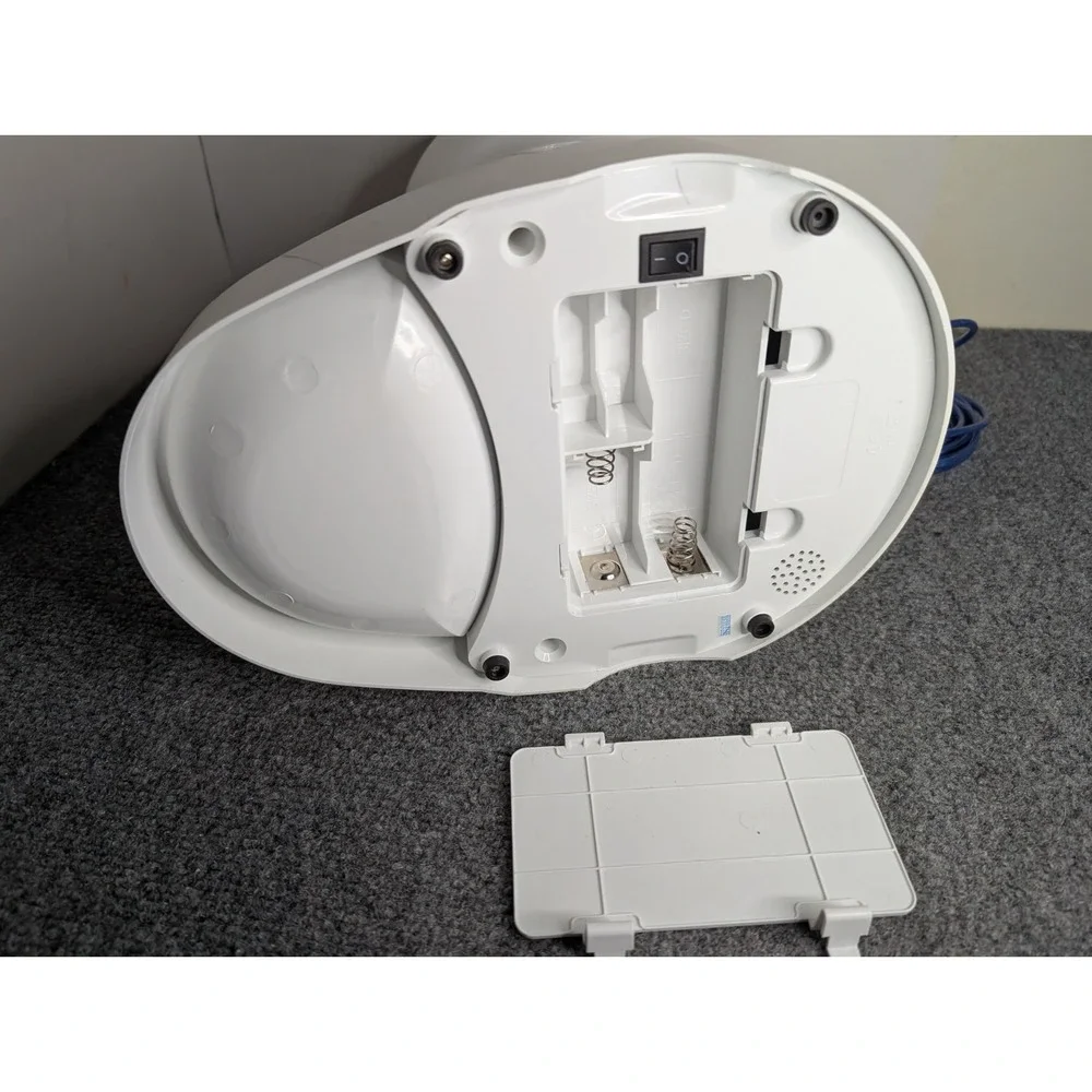 Automatic Pet Feeder for Cats Dogs Small Animals Dry Food‎ by Iseebiz